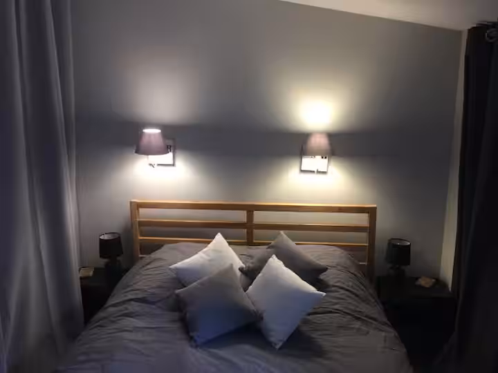 Chambre avec lit double